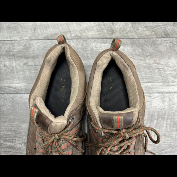 shoes to wear with beige chinos